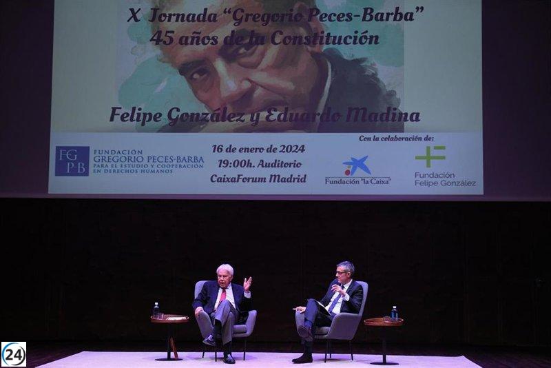 Felipe González denuncia ataque implacable a la Constitución y llama a la sociedad a reaccionar.