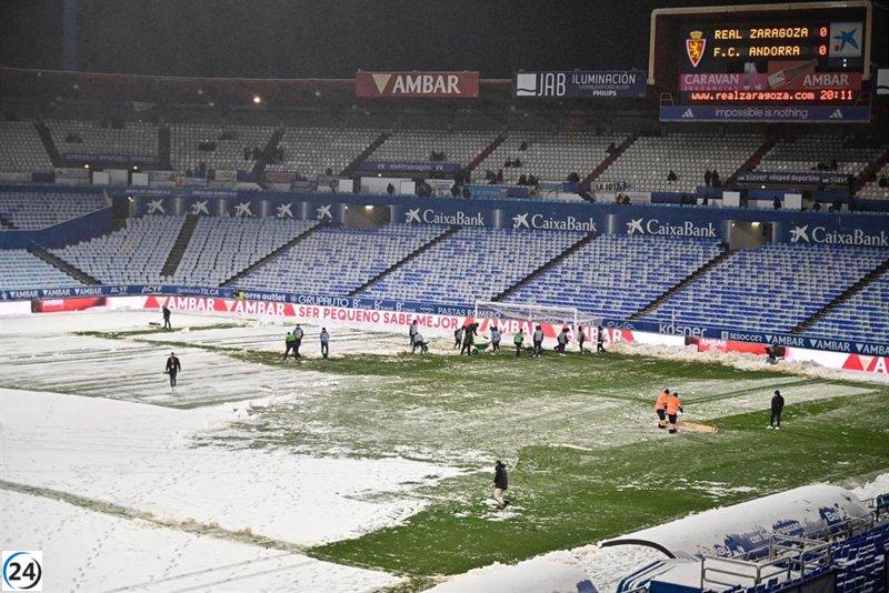 El encuentro futbolístico entre Andorra y La Romareda cancelado debido a la nevada en el estadio.