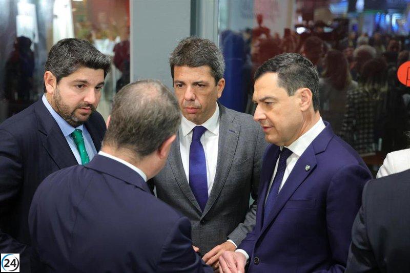 Políticos de la derecha pretenden conseguir financiación a través del fondo de nivelación, según denuncian en Fitur