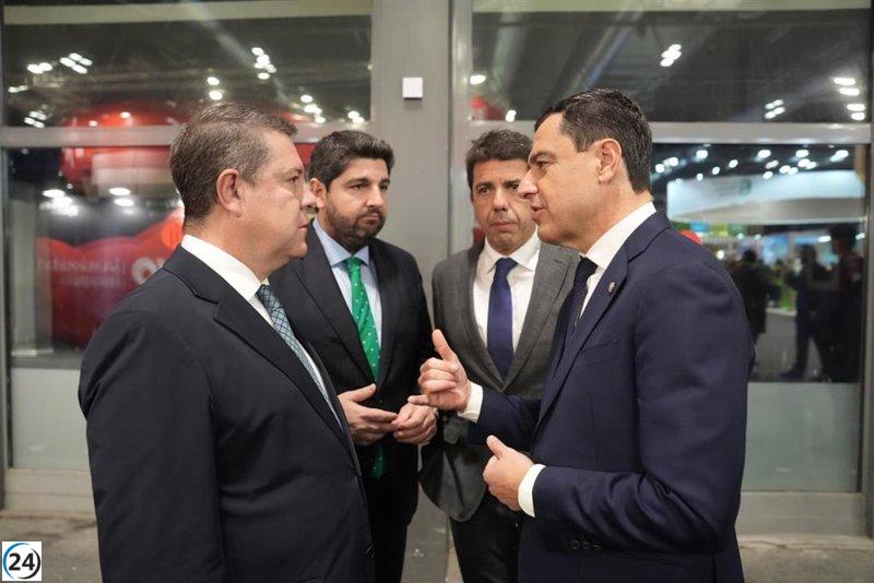 Page, durante su reunión en Fitur con Moreno, Mazón y López Miras, denuncia amenaza inminente de extradición