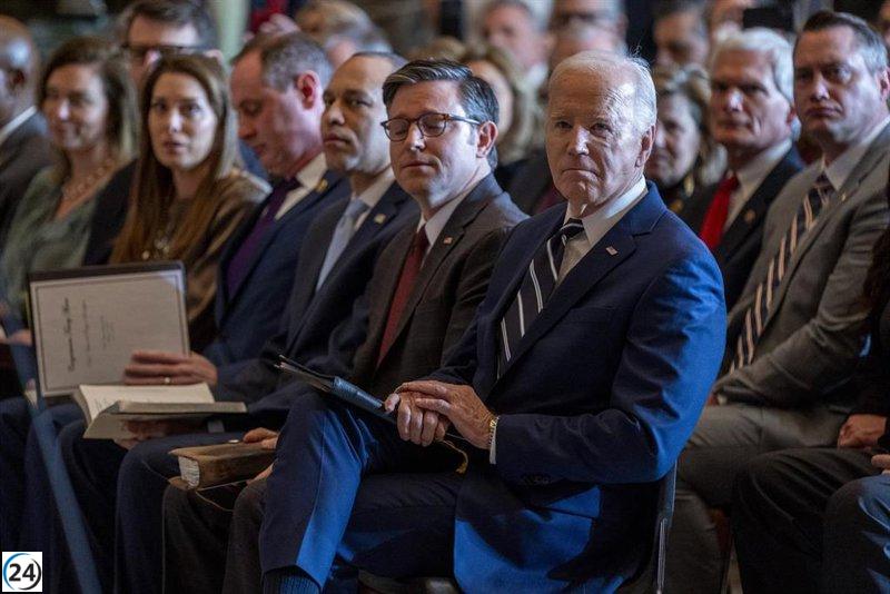 Biden se reúne con líderes del Congreso para desbloquear ayuda a Ucrania