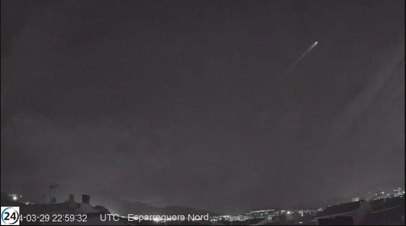 Posible satélite Starlink de Elon Musk avistado sobre España por Fuerzas Aéreas de Alemania.