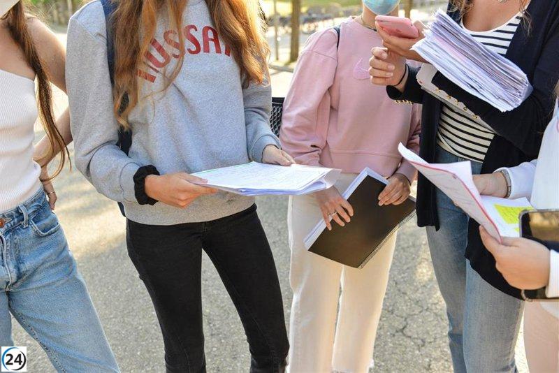 El Ministerio de Educación otorga subvenciones de hasta 8.750 euros por centro para programas de inmersión lingüística en inglés.