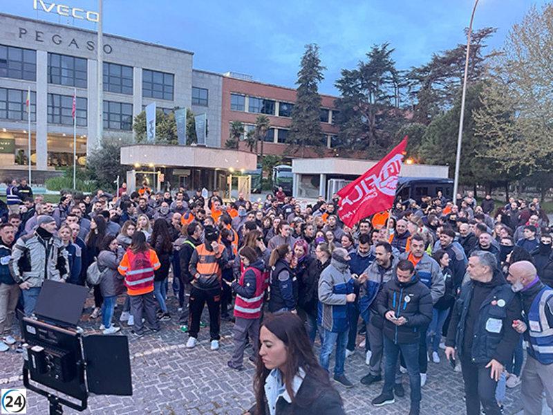 Éxito rotundo en la primera jornada de huelga de Iveco según UGT con la asistencia de 3.000 empleados