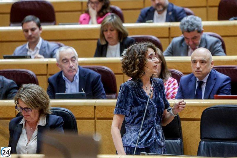 Montero niega conocer previamente el caso Koldo y critica a Ayuso