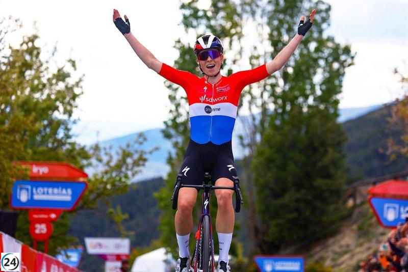 Demi Vollering gana La Vuelta Femenina al imponerse en la etapa final