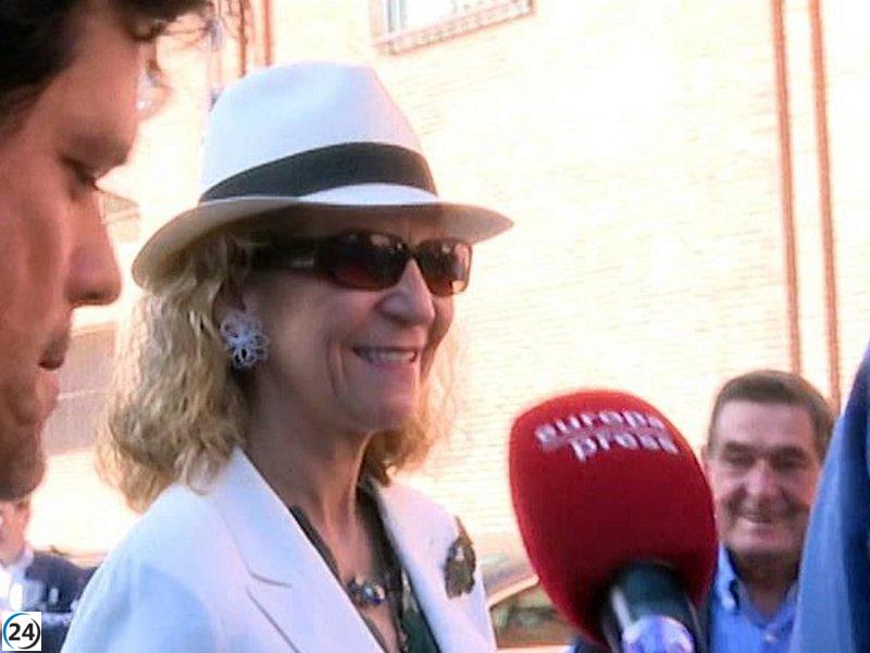 La Infanta Elena regresa con buena actitud tras la entrevista de su hija.