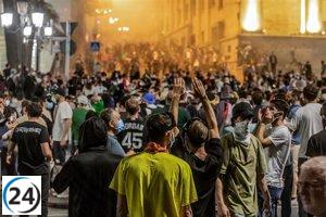 El gobierno de Georgia advierte a los manifestantes en el Parlamento: detenciones inminentes.