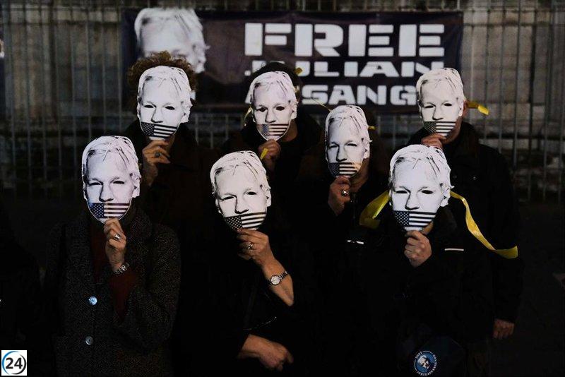 Julian Assange obtiene autorización para apelar nuevamente su extradición a Estados Unidos.