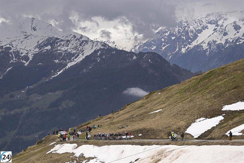 Giro de Italia desvía ruta por mal tiempo, cancela paso por Umbrailpass