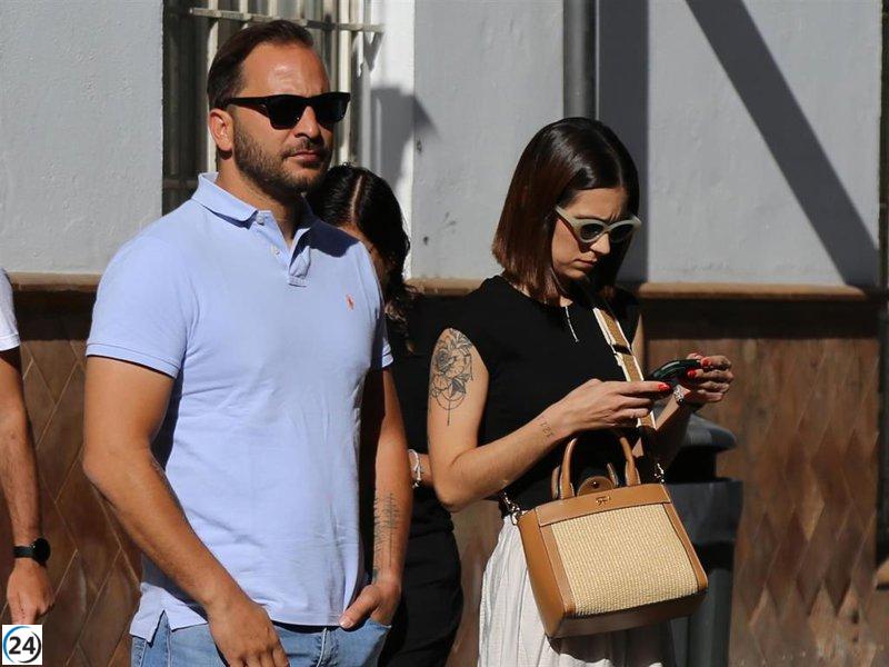 Antonio Tejado disfruta de una tarde de compras tras salir de prisión en compañía de su madre y Samara