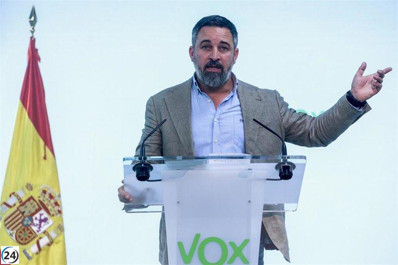 Abascal critica al Gobierno por permitir la entrada de inmigrantes ilegales y cuestiona restricciones a Milei称El extremismo se desborda