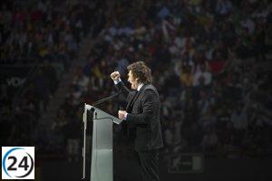 Milei advierte que tiene a Pedro Sánchez en la cuerda floja durante crisis con España.