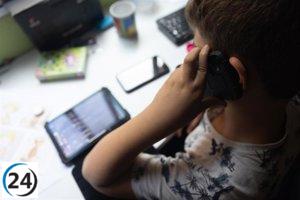 La psiquiatra Rojas-Estapé propone limitar el uso de teléfonos móviles en niños menores de 12 años y apuesta por la presencia de psicólogos escolares.