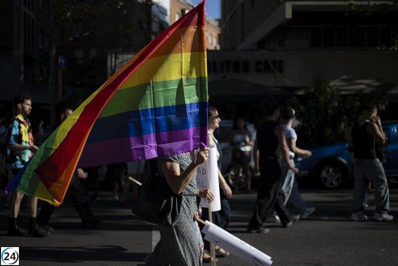 La mayoría del colectivo LGTBI+ no se ha declarado en el trabajo, revela estudio.