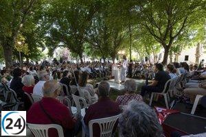 Feijóo es acusado por el PSOE de apoyar a los ultras como Milei y Netanyahu y de deslealtad hacia el Gobierno.