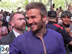 La visita de David Beckham a Barcelona colapsa la ciudad ante una multitud de fans entusiastas.