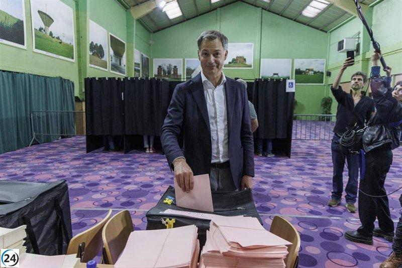 Dimite el primer ministro belga tras la derrota electoral de su partido.
