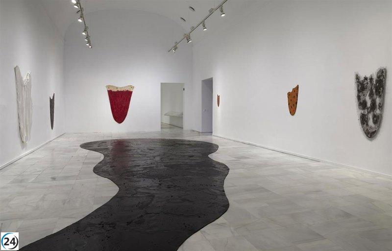 La muestra de Eva Lootz en el Reina Sofía revela la problemática de la pérdida y la desconexión entre el lenguaje y lo visible.