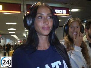 Aurah y Miri celebran su regreso a España tras ser eliminadas de 'Supervivientes' con alegría y sonrisas.