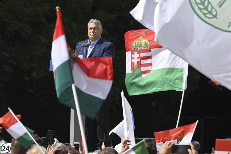 Orbán busca fortalecer alianza con grupos de ultraderecha en Eurocámara para aumentar influencia.