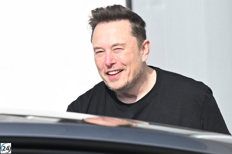 Elon Musk advierte que podría vetar los productos de Apple en Tesla tras la asociación con OpenAI.