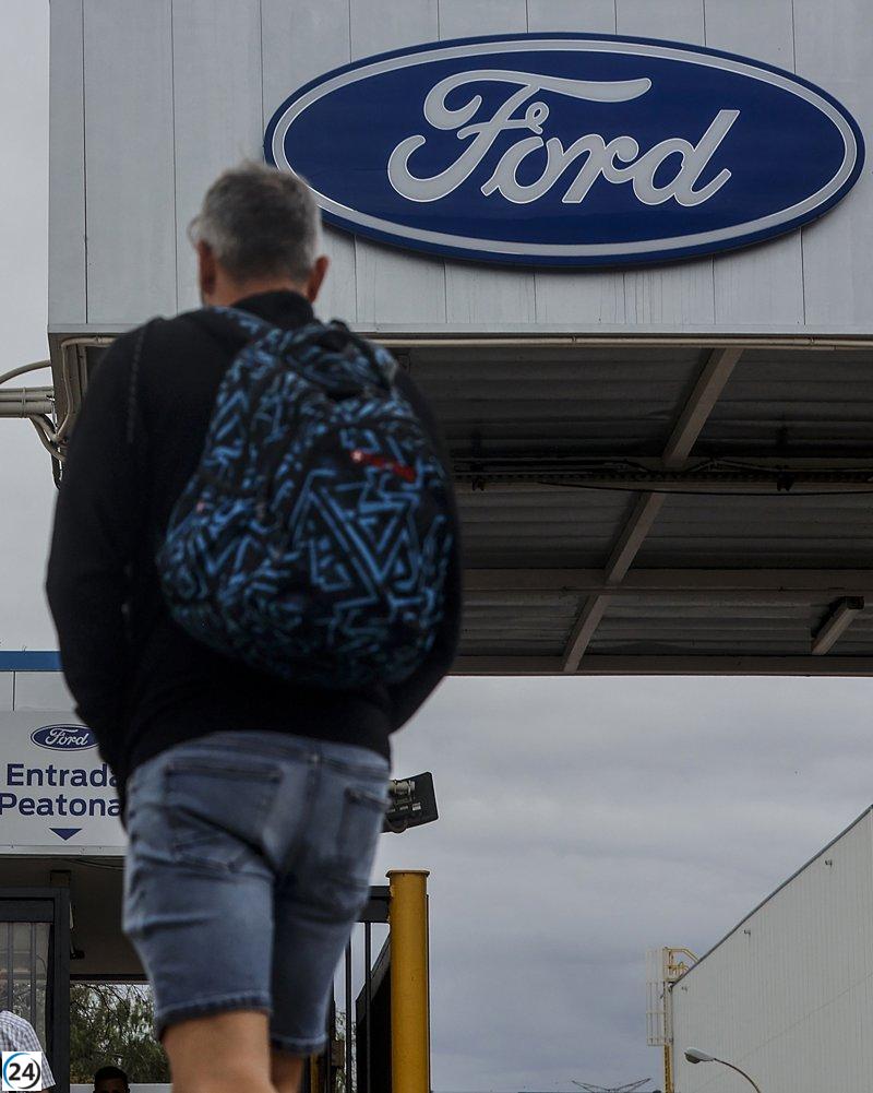 Yolanda Díaz condena los 1.622 despidos propuestos por Ford en Almussafes.