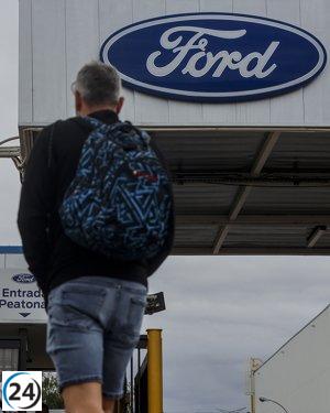 Yolanda Díaz condena los 1.622 despidos propuestos por Ford en Almussafes.