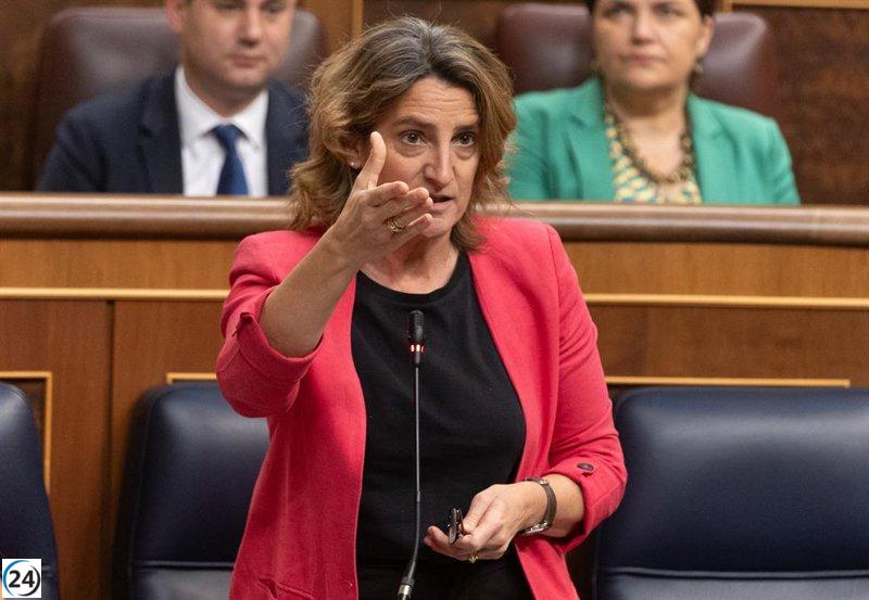 Teresa Ribera justifica aranceles de la UE al coche eléctrico chino por competencia desigual