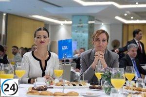 Mónica García afirma que la coalición de partidos es sólida y respalda a Díaz como líder de Sumar en el Gobierno.