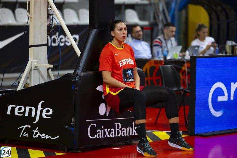 María Araújo destaca la importancia de no limitarse en París.