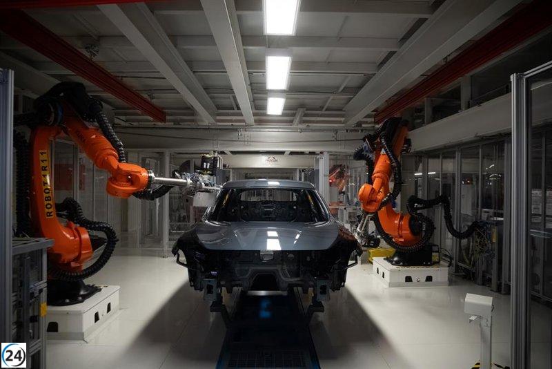Cupra produce más de mil coches al día en Martorell.