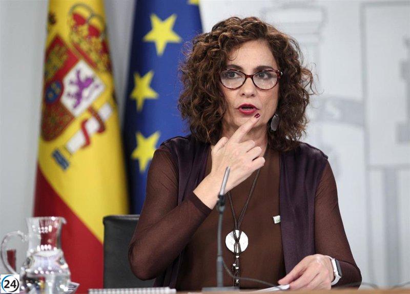 María Jesús Montero citada a conciliación judicial con la pareja de Ayuso