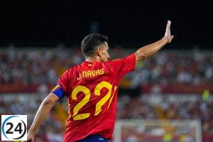 Jesús Navas comparte su ilusión por representar a España y asegura que todo el equipo está unido como una familia.