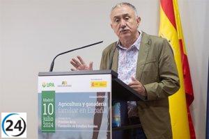 El secretario general de UGT desmiente las acusaciones de CEOE sobre horas extra no remuneradas.