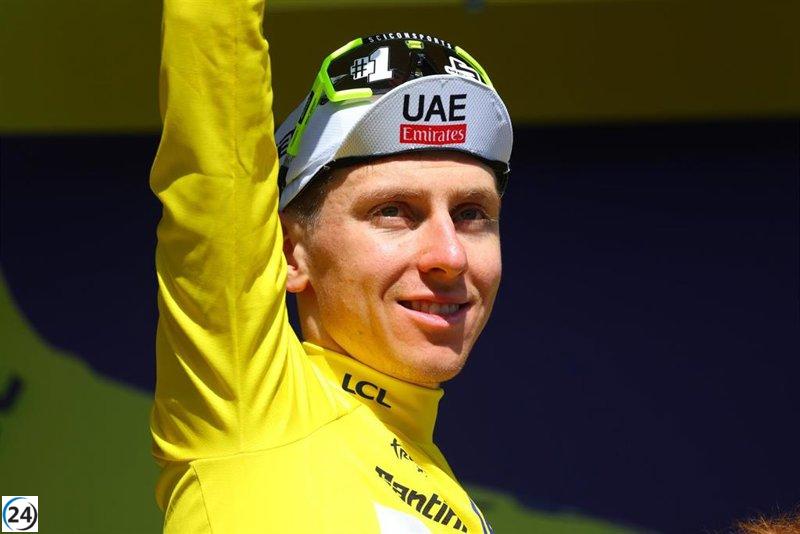 Pogacar disfruta del Tour de Francia desde la televisión