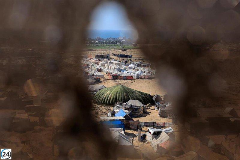 Israel atacó al comandante de Hamás en Gaza en un campo de desplazados de Al Mawasi, confirma el país.