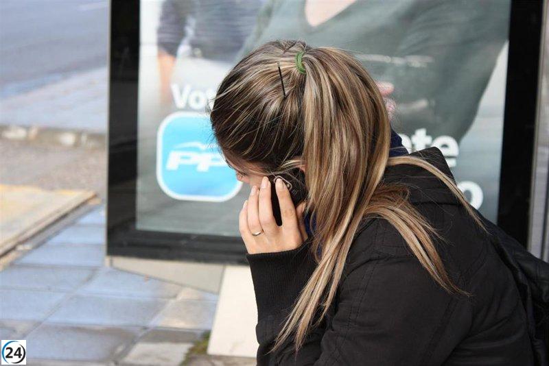 Facua solicita ampliar la prohibición de altas telefónicas a servicios financieros y de telecomunicaciones.