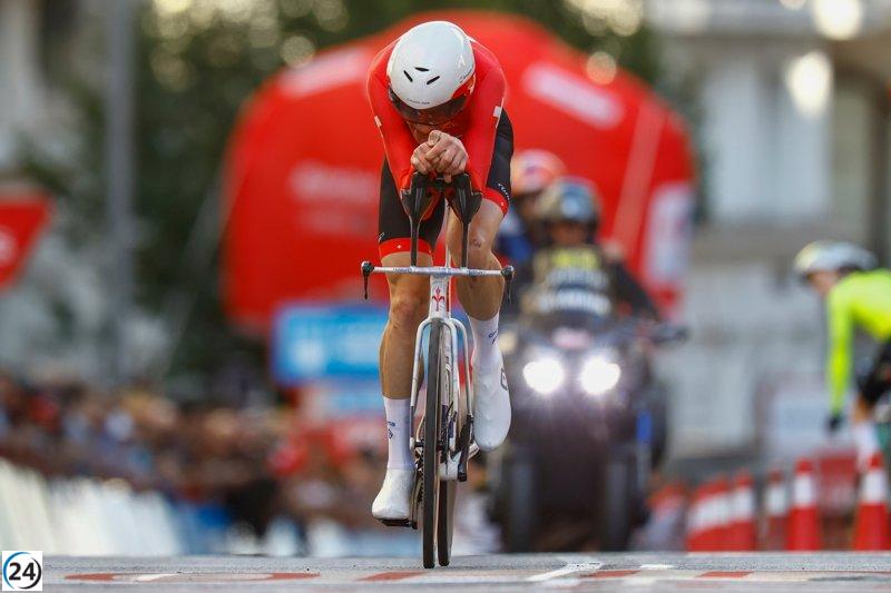 Küng gana etapa con Roglic como campeón de la Vuelta.