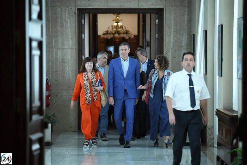 Sánchez denuncia presiones de centros privados en rechazo de nuevas plazas de Infantil en Andalucía.