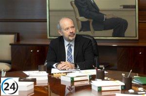 El Tribunal Constitucional excluye a Juan Carlos Campo del debate sobre la ley de amnistía debido a diferencias internas.