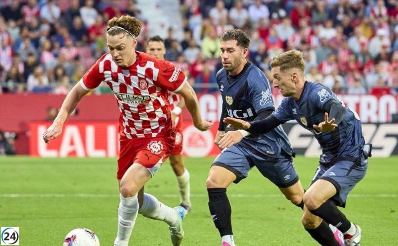 El Girona deja escapar puntos ante el Rayo en casa.