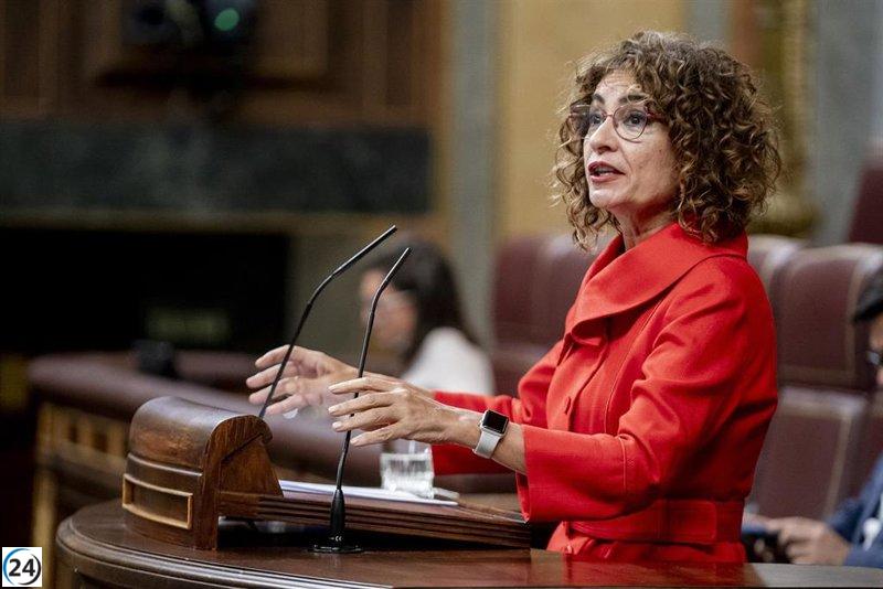 Montero insta al PP a acordar para evitar confrontación por el cupo catalán