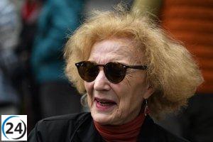 Marisa Paredes defiende la libertad del autor en 'Tardes de soledad'