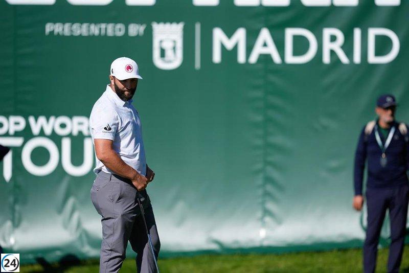 Jon Rahm lucha por su cuarto título en el Open de España persiguiendo al líder del torneo.