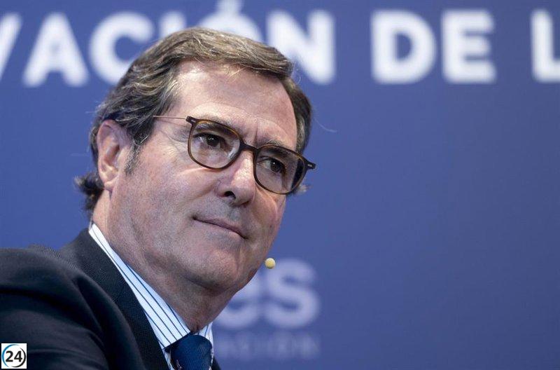 La CEOE rechaza la propuesta del Gobierno de reducir la jornada laboral tras reunión de su Comisión de Trabajo.