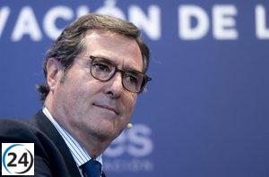 La CEOE rechaza la propuesta del Gobierno de reducir la jornada laboral tras reunión de su Comisión de Trabajo.