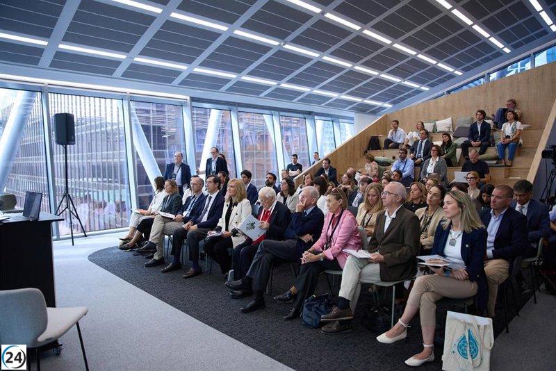 Empresas colaboran con ONGs para combatir la pobreza mediante voluntariados y donaciones.