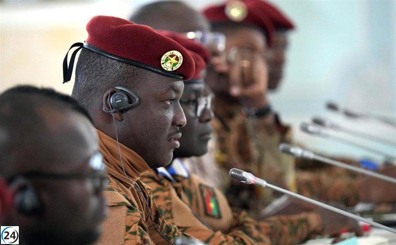 JNIM, la mayor amenaza del Sahel, desafía a los gobiernos de Malí y Burkina Faso.