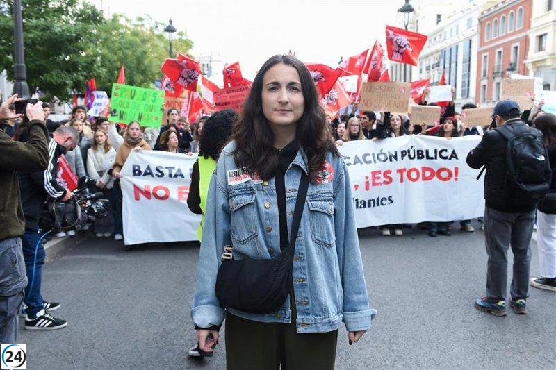 Estudiantes exigen al Ministerio de Educación la publicación de los exámenes de la nueva PAU en reunión mañana.
